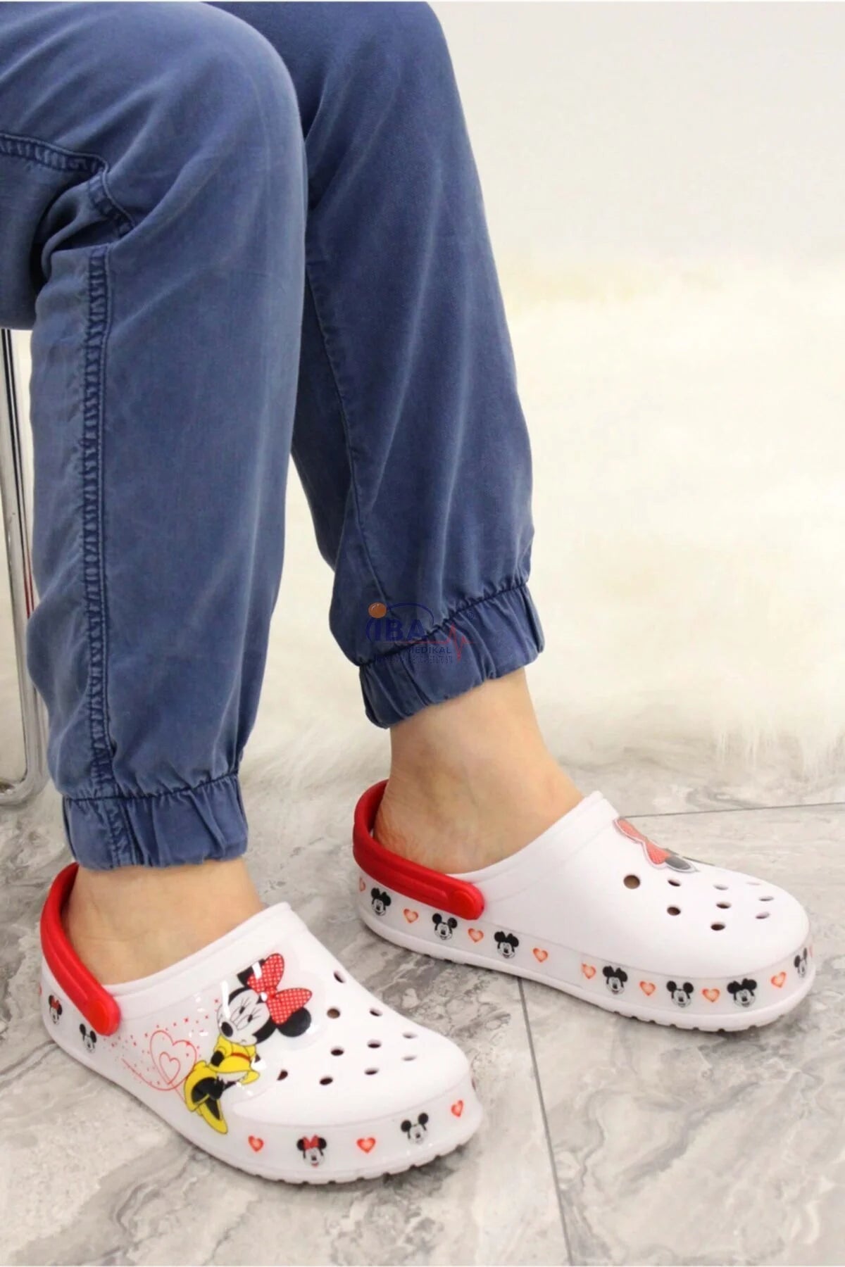 Papuci inchisi Crocs Minnie Mouse - DrWear