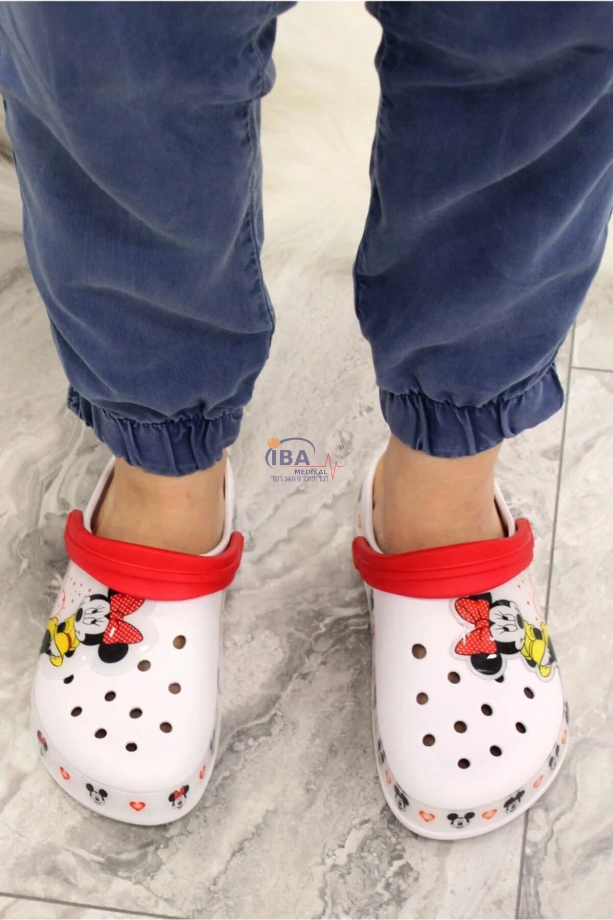 Papuci inchisi Crocs Minnie Mouse - DrWear